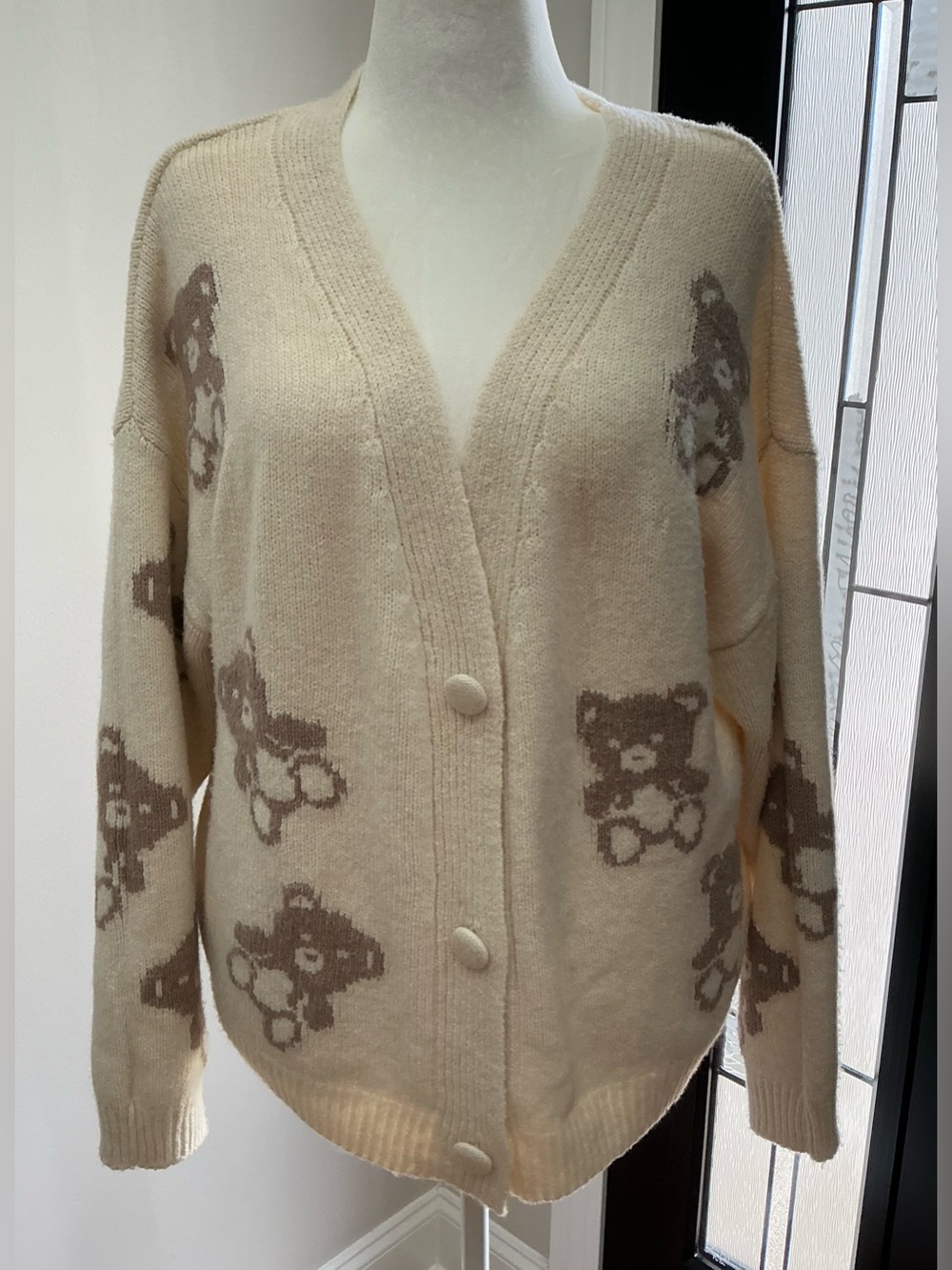 No Boundaries Cream Teddy Pattern V‑Neck Cardigan Sweater Size Large